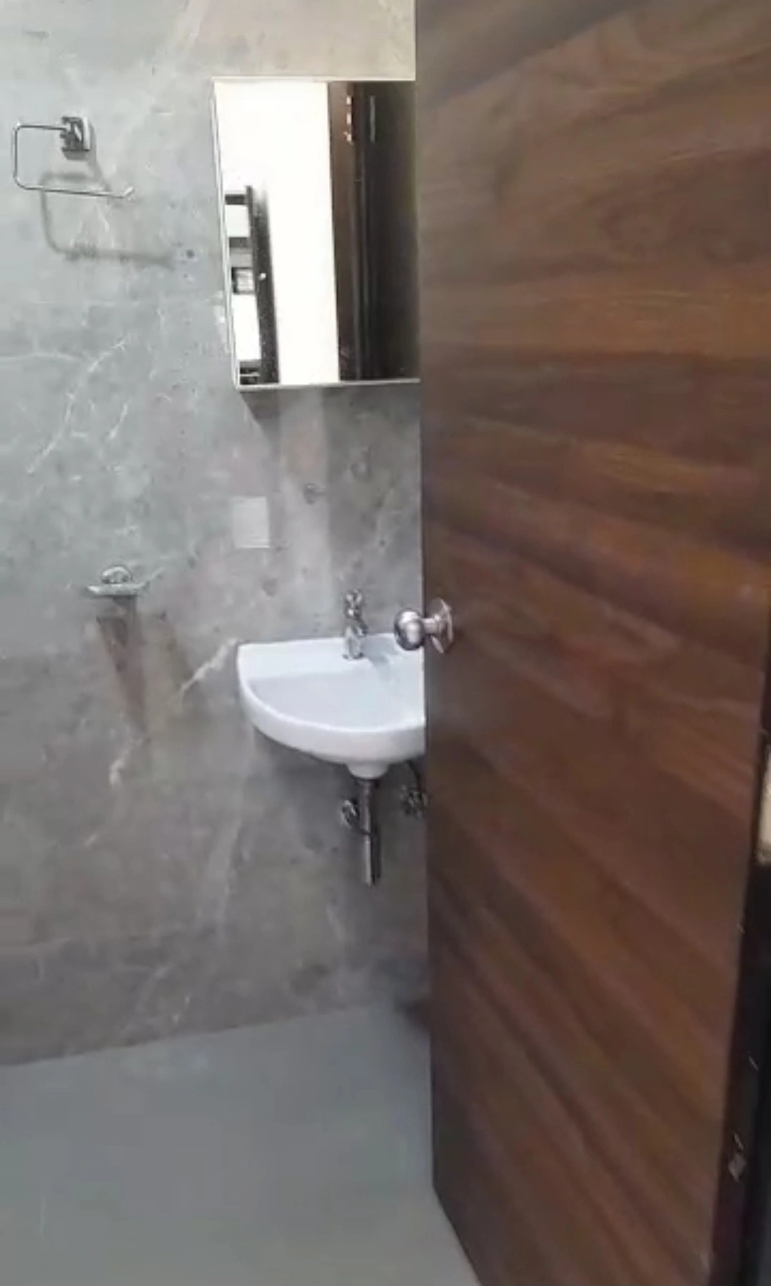 1 BHK Flat for Rent in LT Road No2, Goregaon West