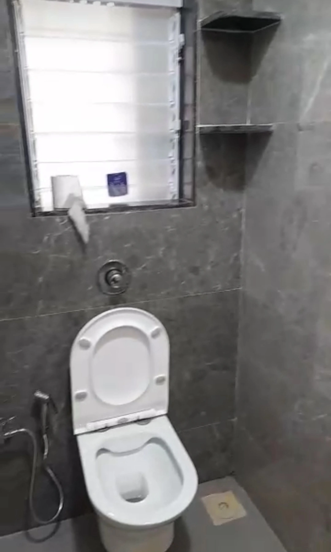 1 BHK Flat for Rent in LT Road No2, Goregaon West