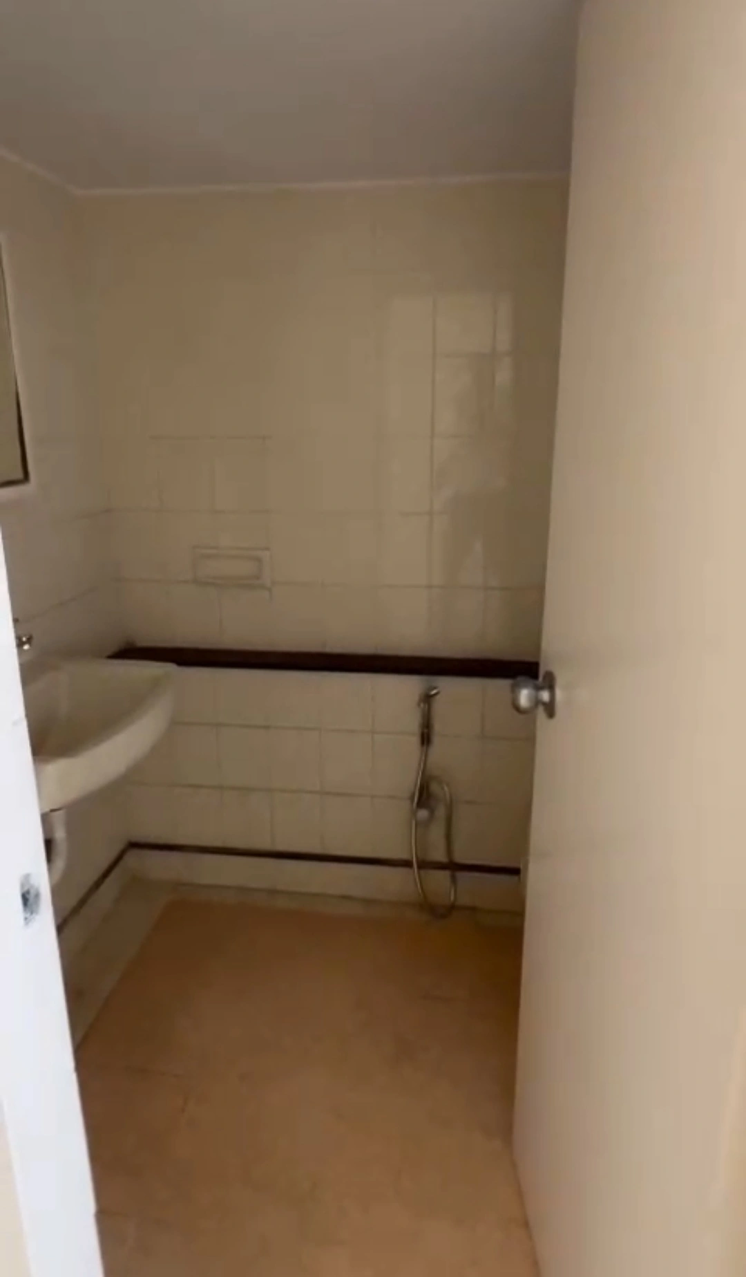 2 BHK Flat for Rent in Ankur Apartment , Goregaon West