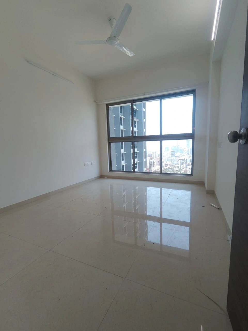 2 BHK Flat for Rent in Raj Infinia Tower, Malad West