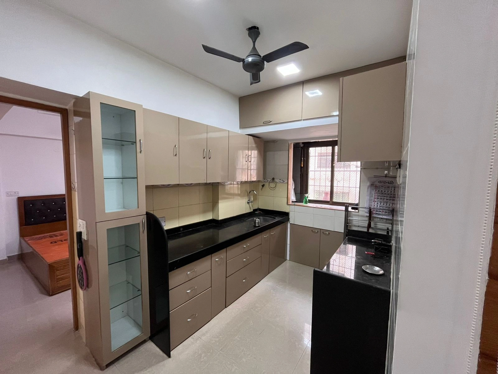1 BHK Flat for Rent in Shastri Nagar, Goregaon West