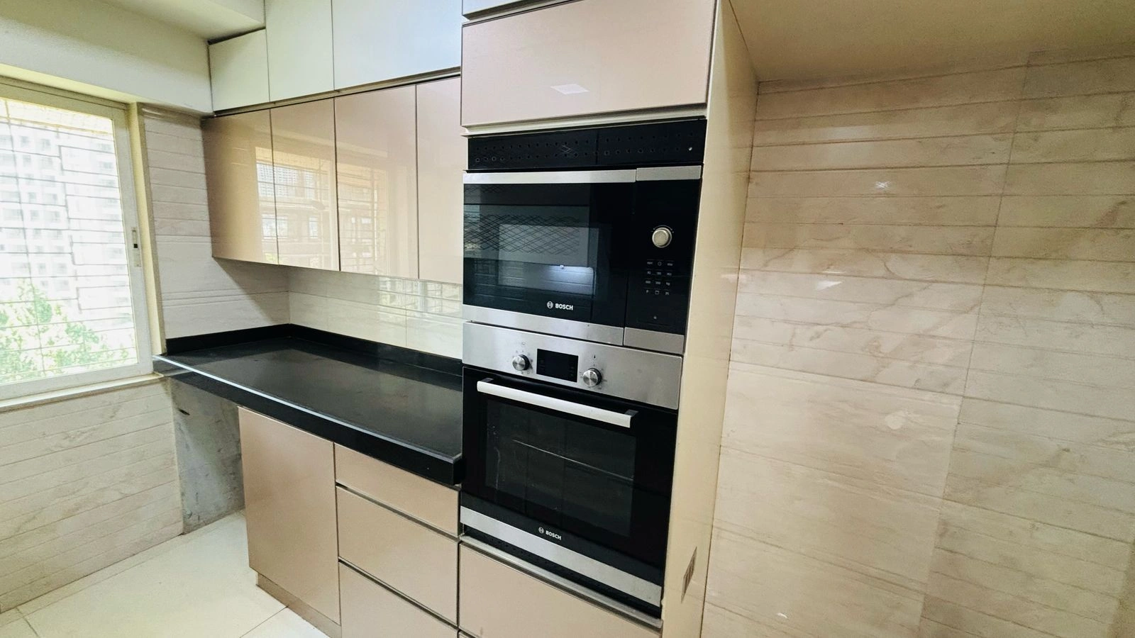2 BHK Flat for Rent in DLH Udaka Heights, Goregaon West