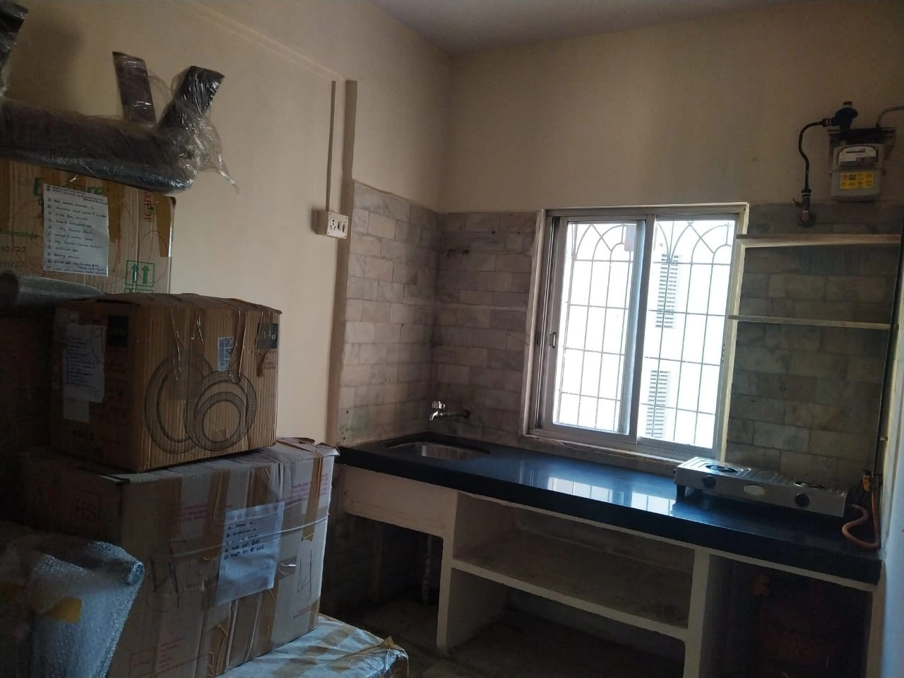 1 BHK Flat for Rent in Link Palace Society, Malad West