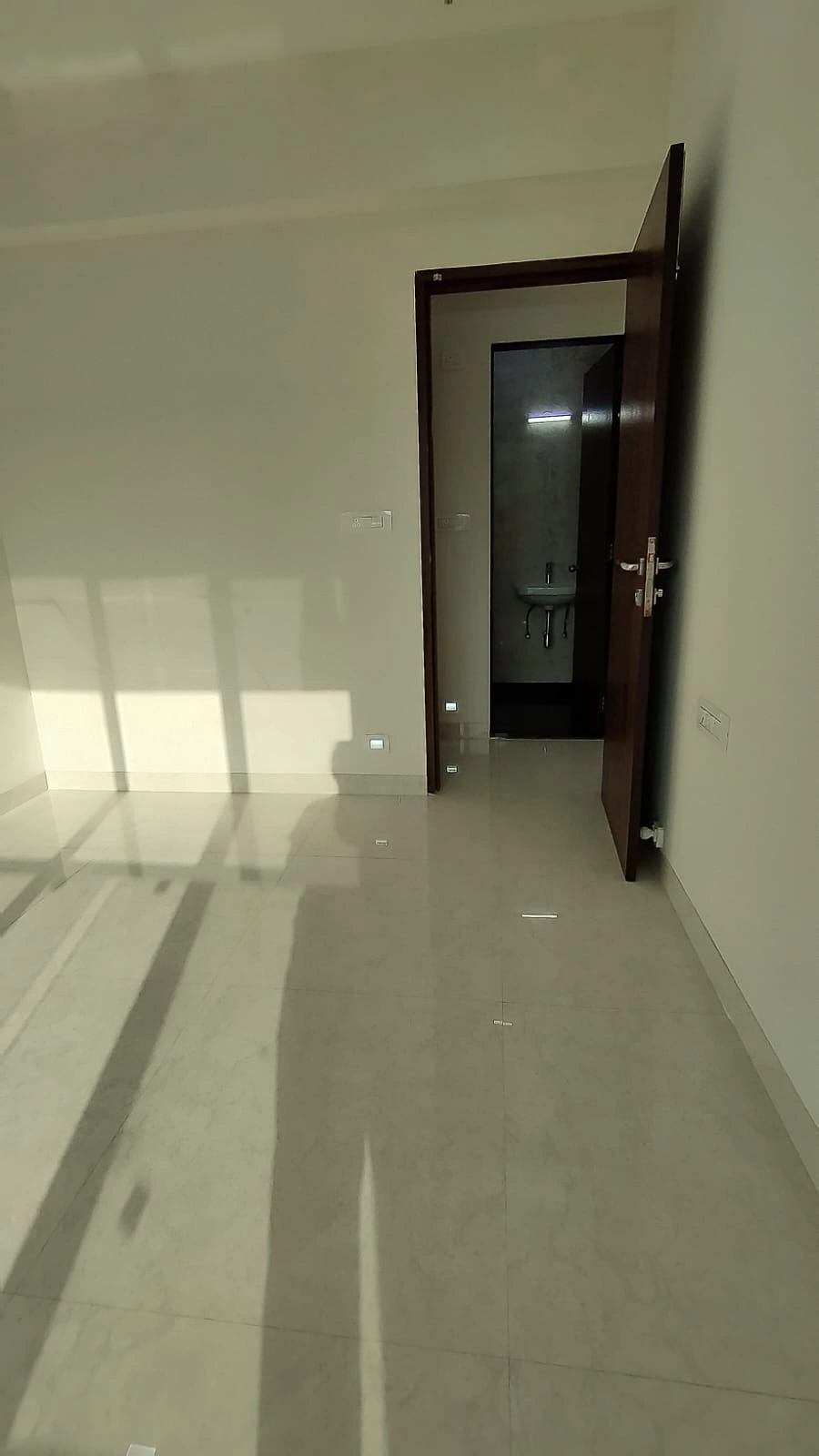 2 BHK Flat for Rent in Swastik Trumph Tower, Malad West