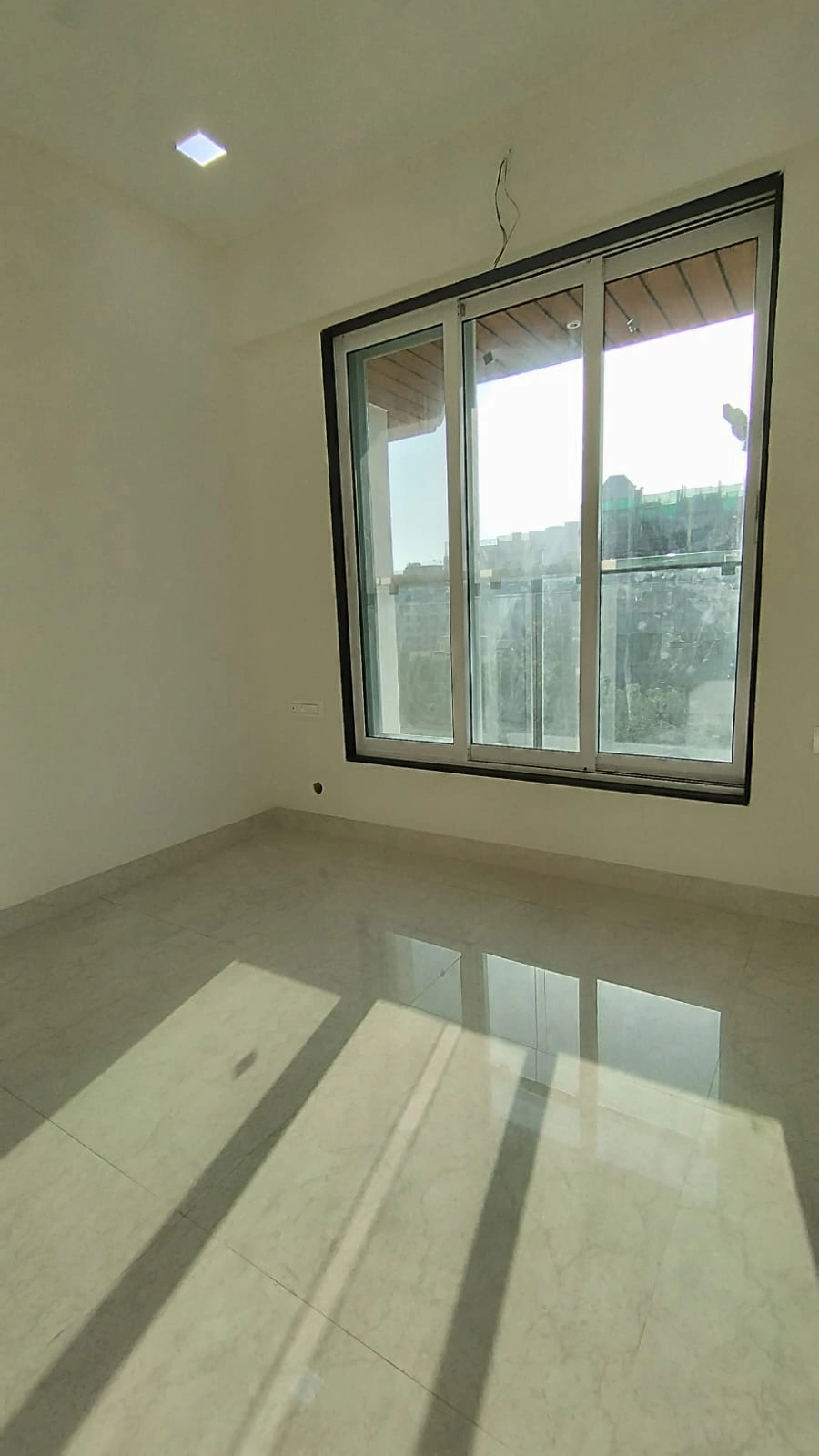 2 BHK Flat for Rent in Swastik Trumph Tower, Malad West