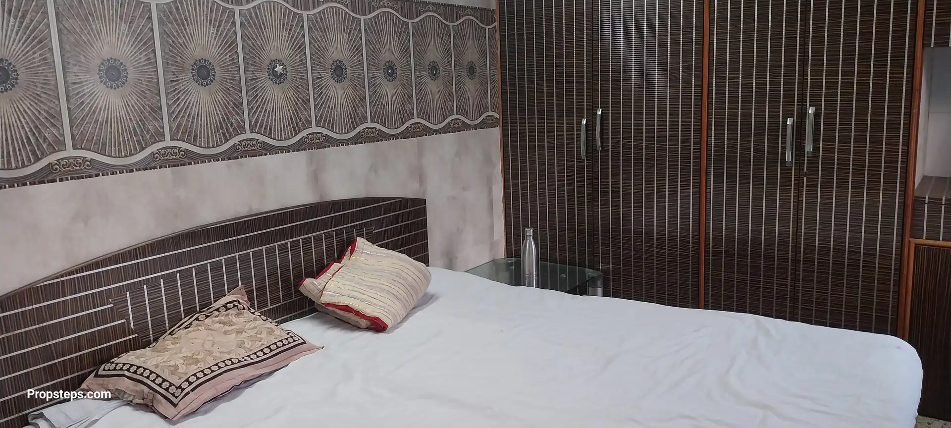 Studio apt Flat for Rent in Patidar Society , Malad West
