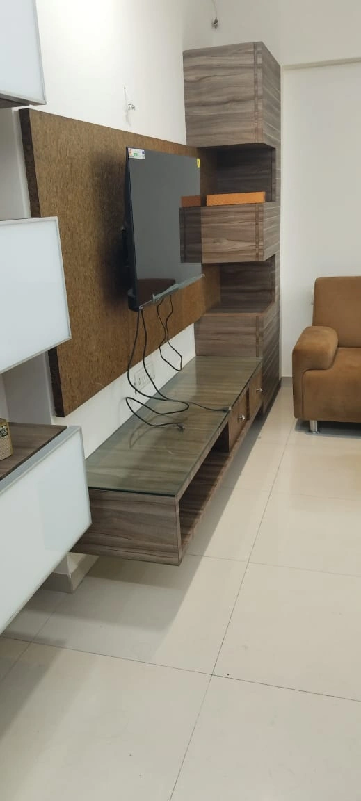 2 BHK Flat for Rent in Devanshi Tower, Malad West