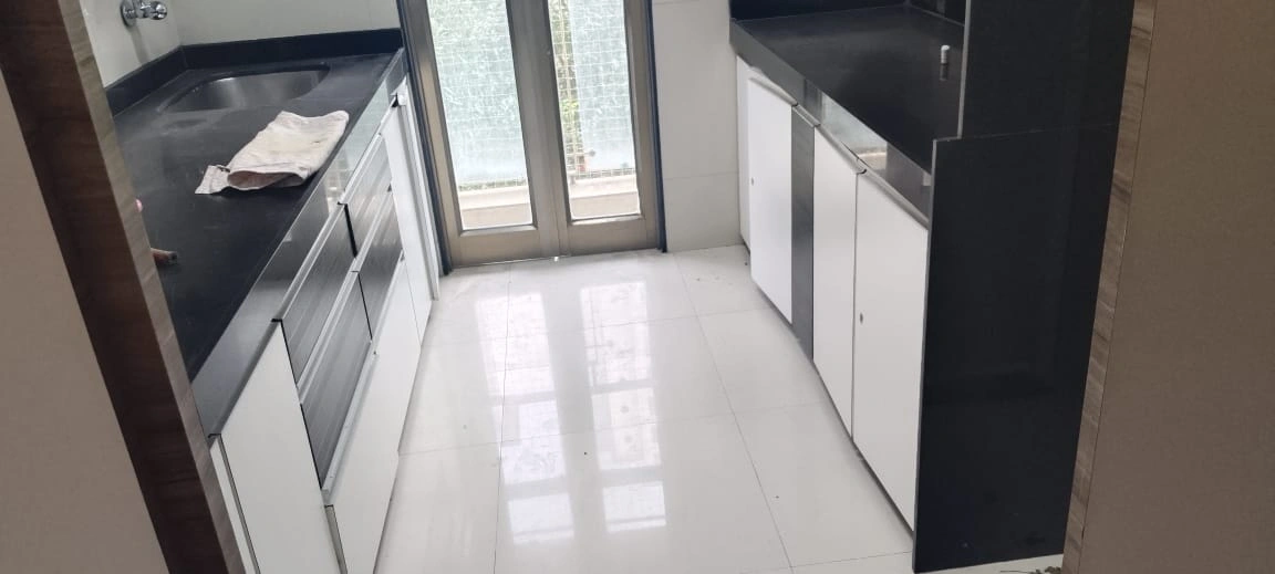2 BHK Flat for Rent in Devanshi Tower, Malad West