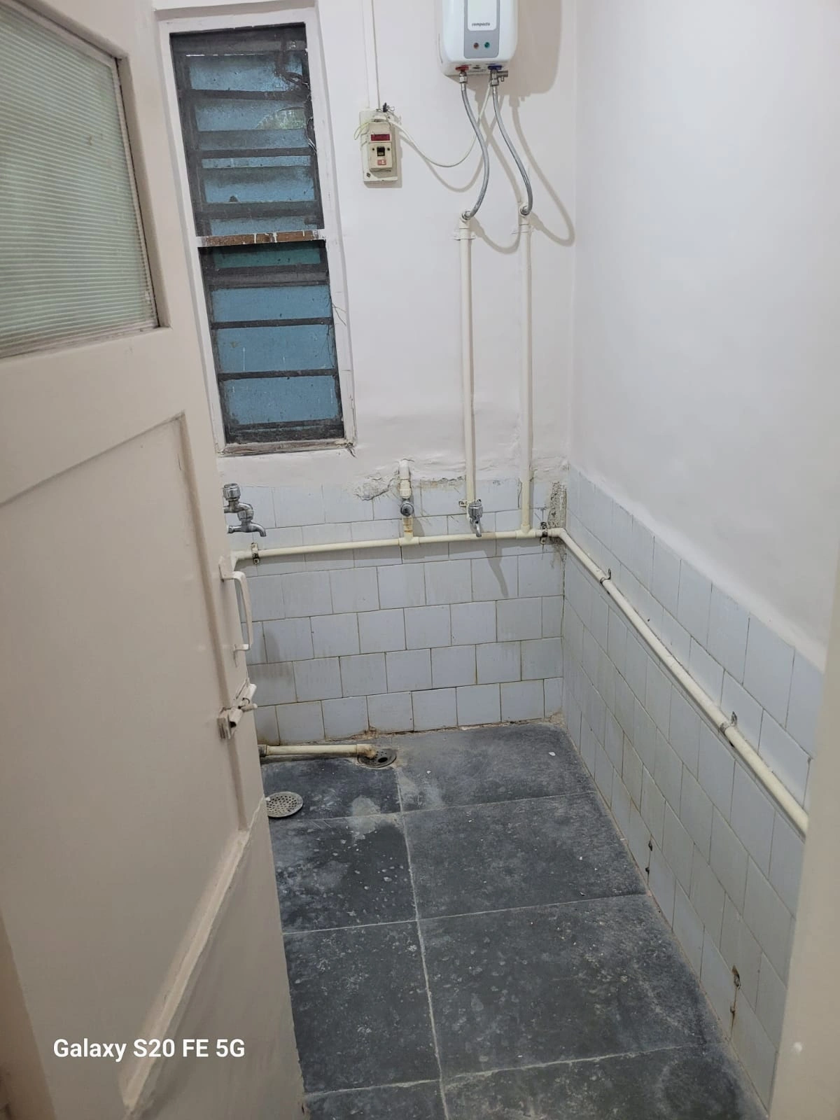 1 BHK Flat for Rent in Good Luck Society, Goregaon West