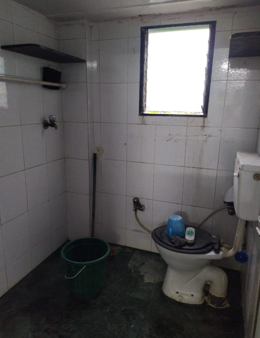 Studio apt Flat for Rent in Patidar Society , Malad West