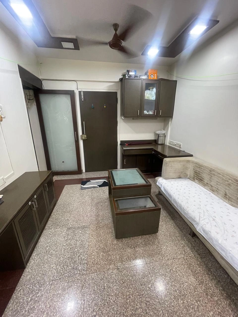 1 BHK Flat for Rent in Acme Complex, Goregaon West