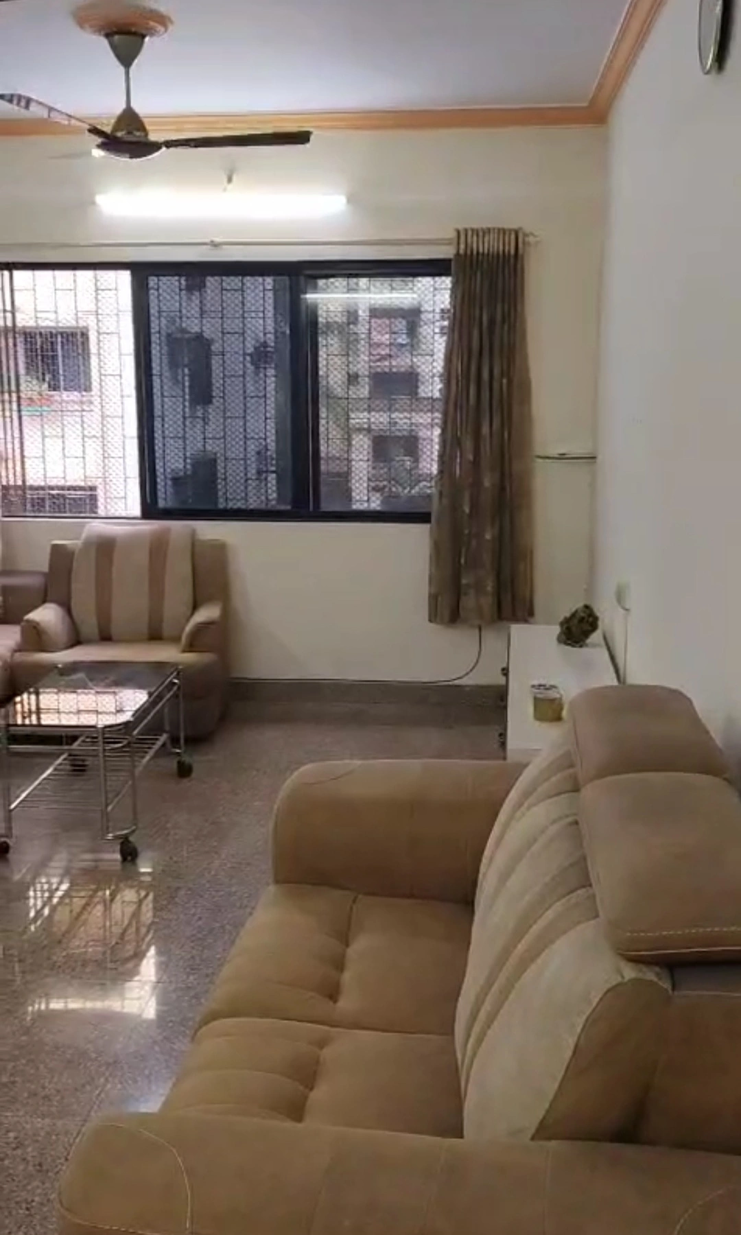 2 BHK Flat for Rent in Dheeraj Jamuna Society, Malad West