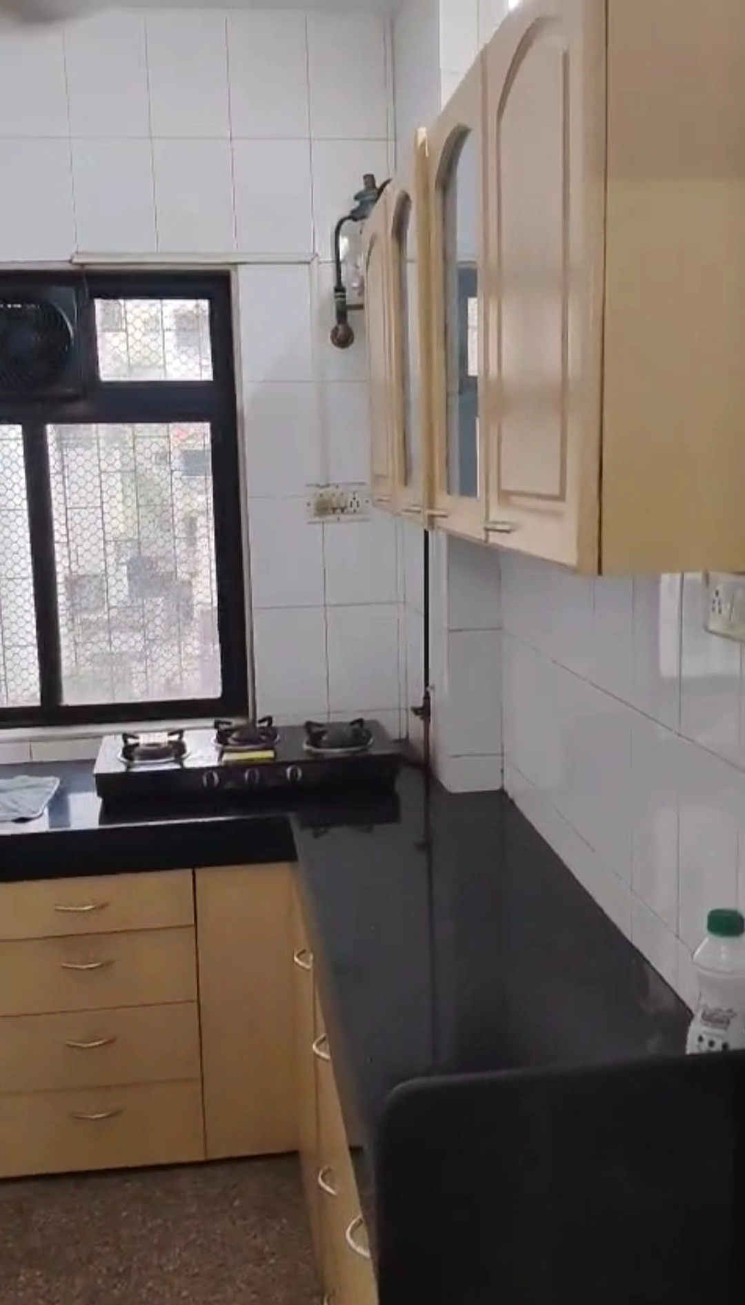 2 BHK Flat for Rent in Dheeraj Jamuna Society, Malad West