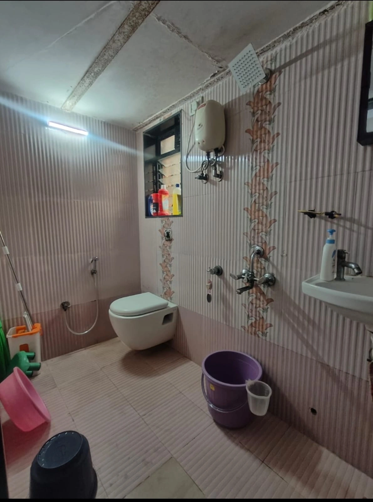1 BHK Flat for Rent in Evershine Nagar, Malad West