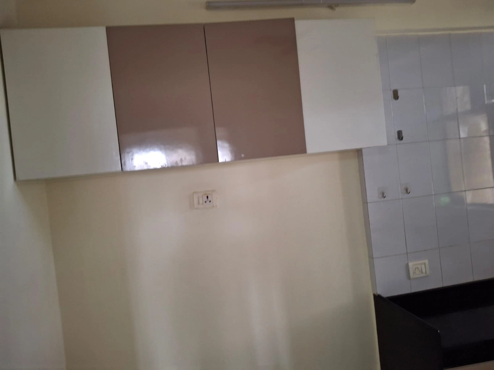 2 BHK Flat for Rent in Sai Dham Society, Kandivali West