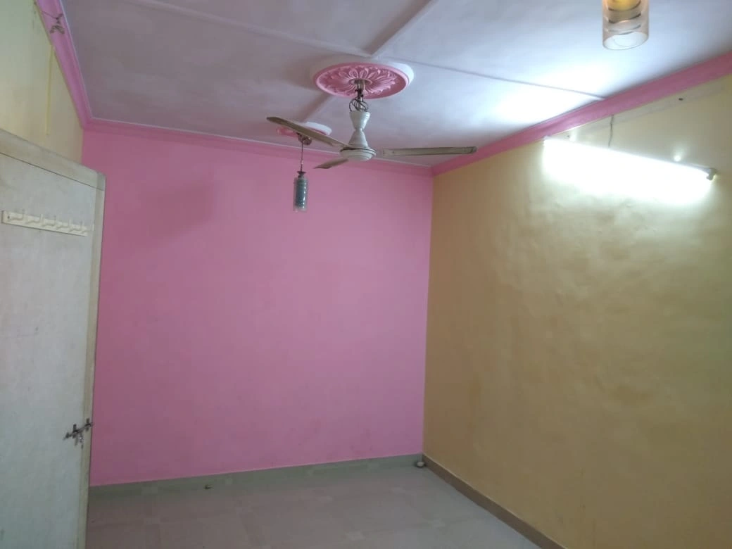 1 BHK Flat for Rent in Ganesh Nagar, Goregaon East