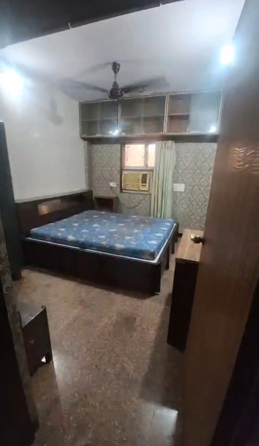 2 BHK Flat for Rent in Shiv Kriti Society , Malad West