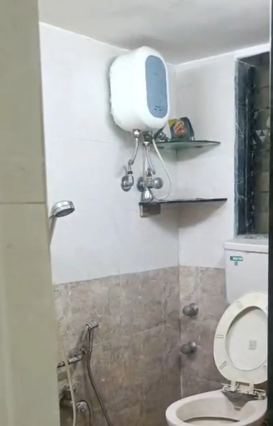 2 BHK Flat for Rent in Umaiya Residency , Goregaon East