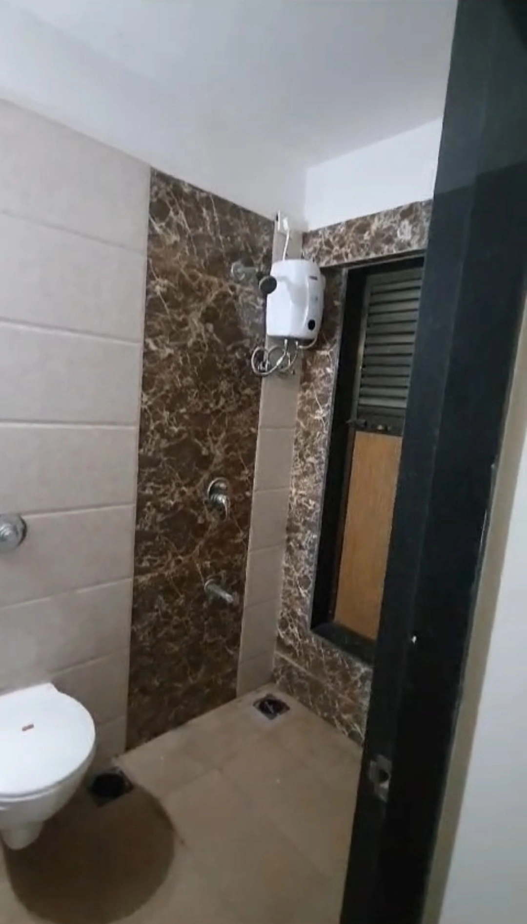 2 BHK Flat for Rent in Sethia Link View, Goregaon West