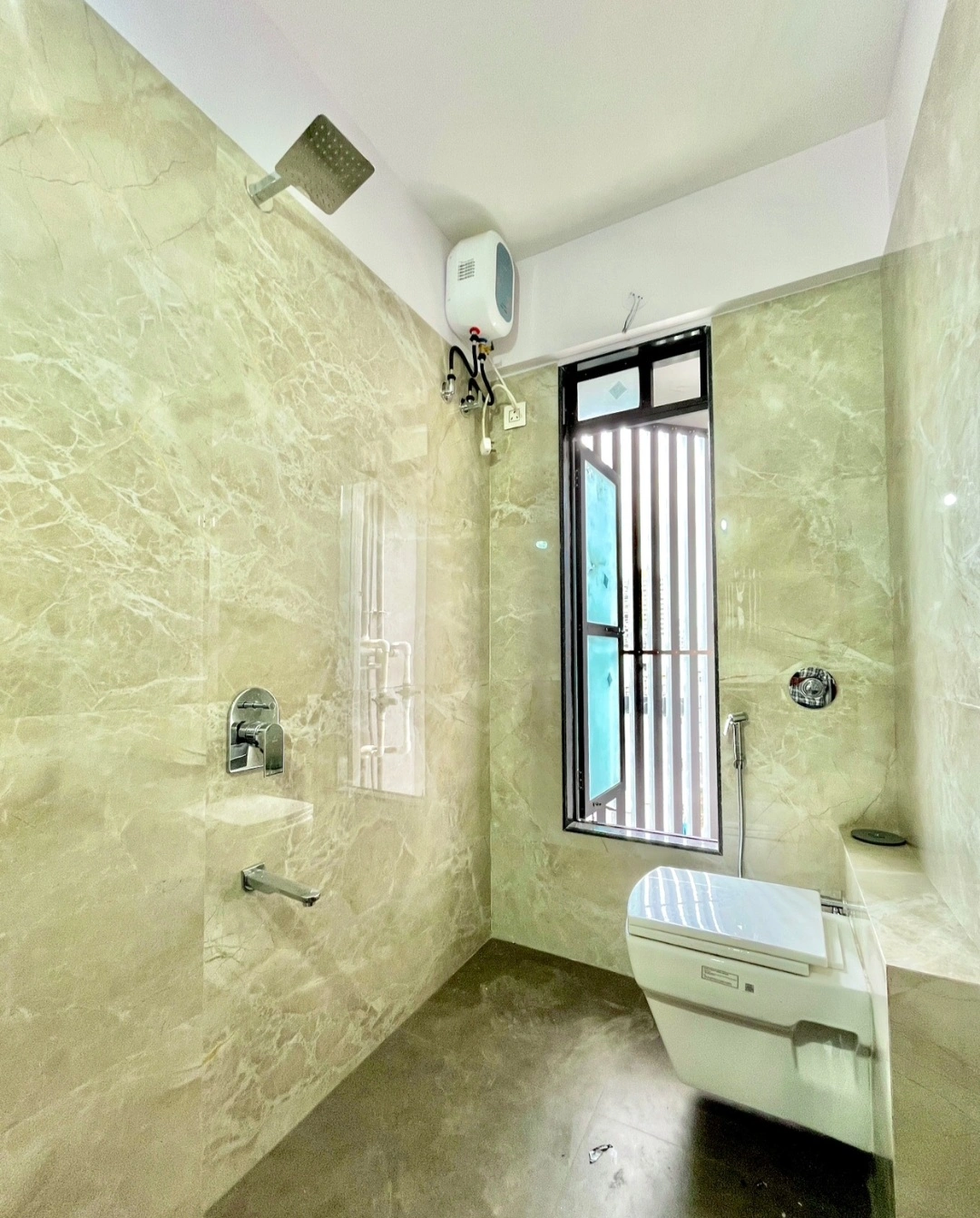 2 BHK Flat for Rent in Navrang Navkar Tower, Goregaon West