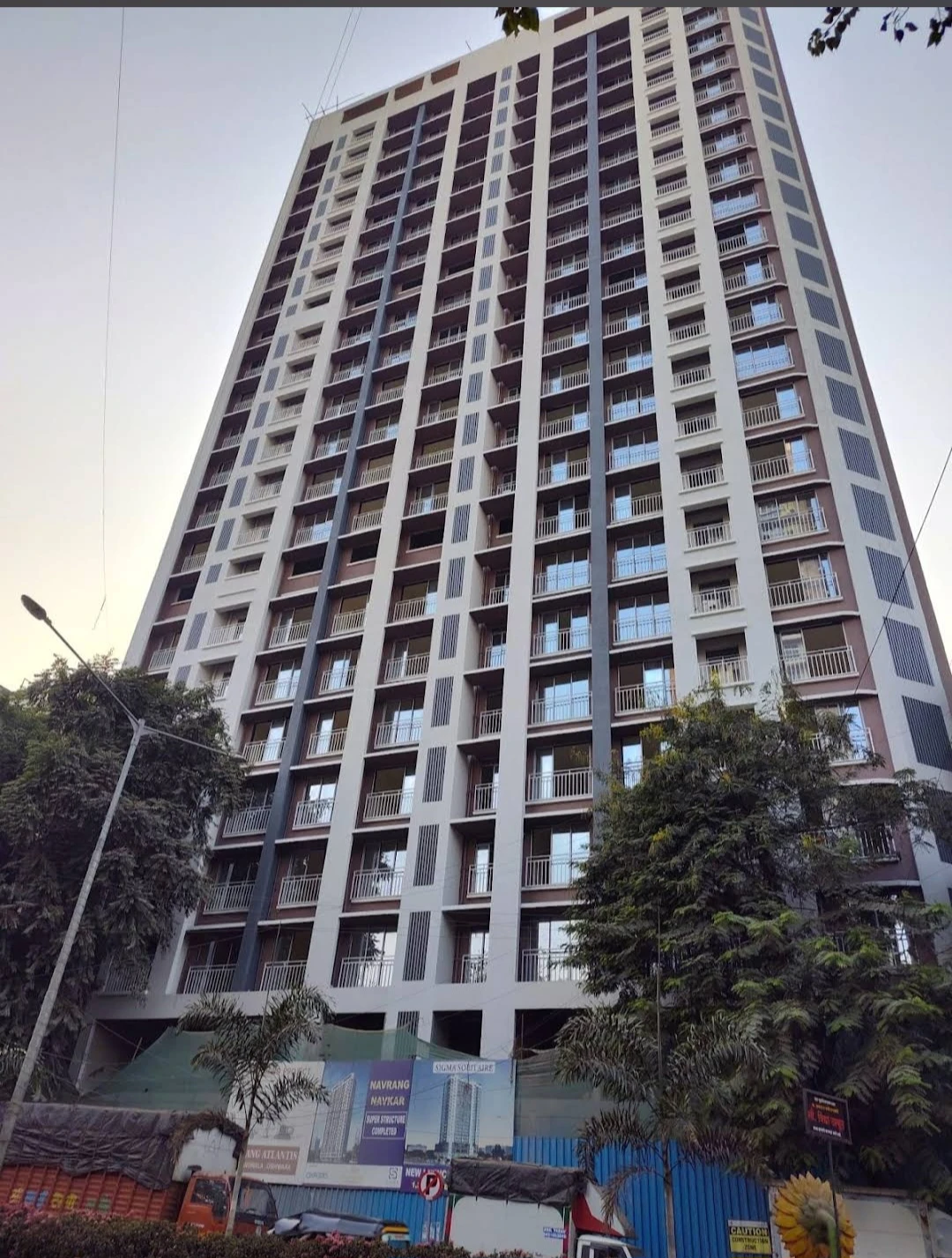2 BHK Flat for Rent in Navrang Navkar Tower, Goregaon West