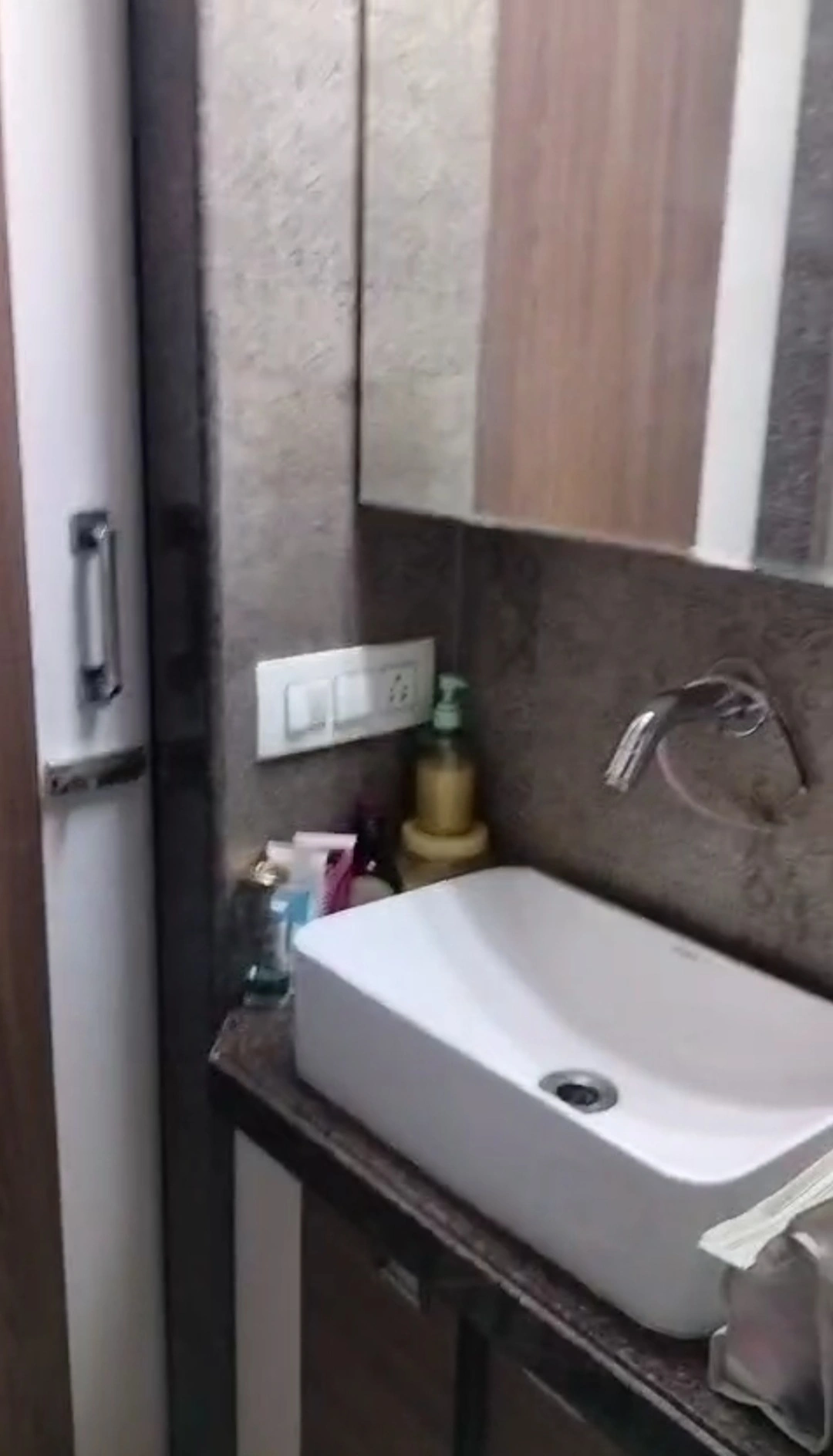 1 BHK Flat for Rent in Ahimsha Dham, Malad West