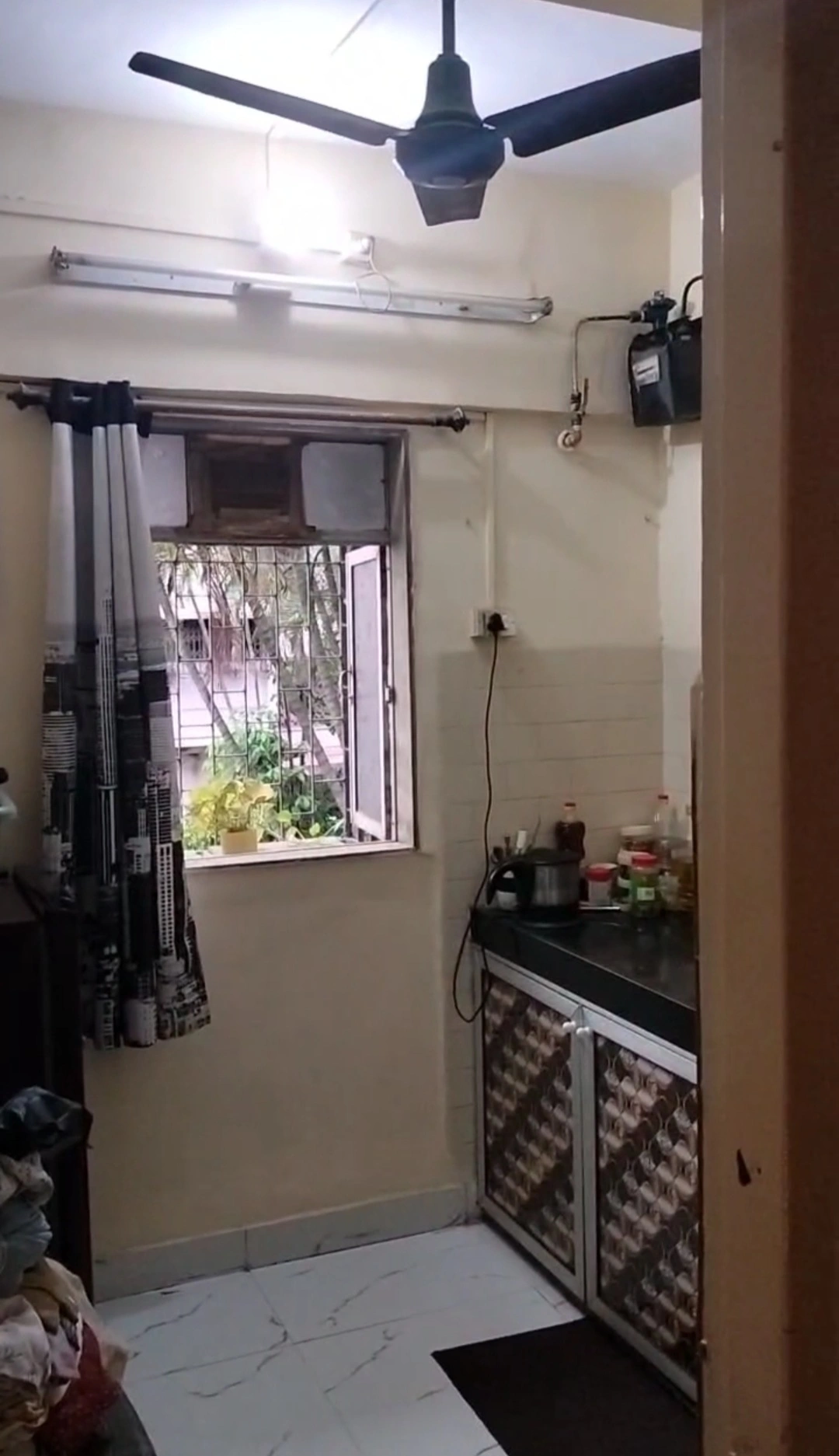 1RK Flat for Rent in Kirit Society, Malad West