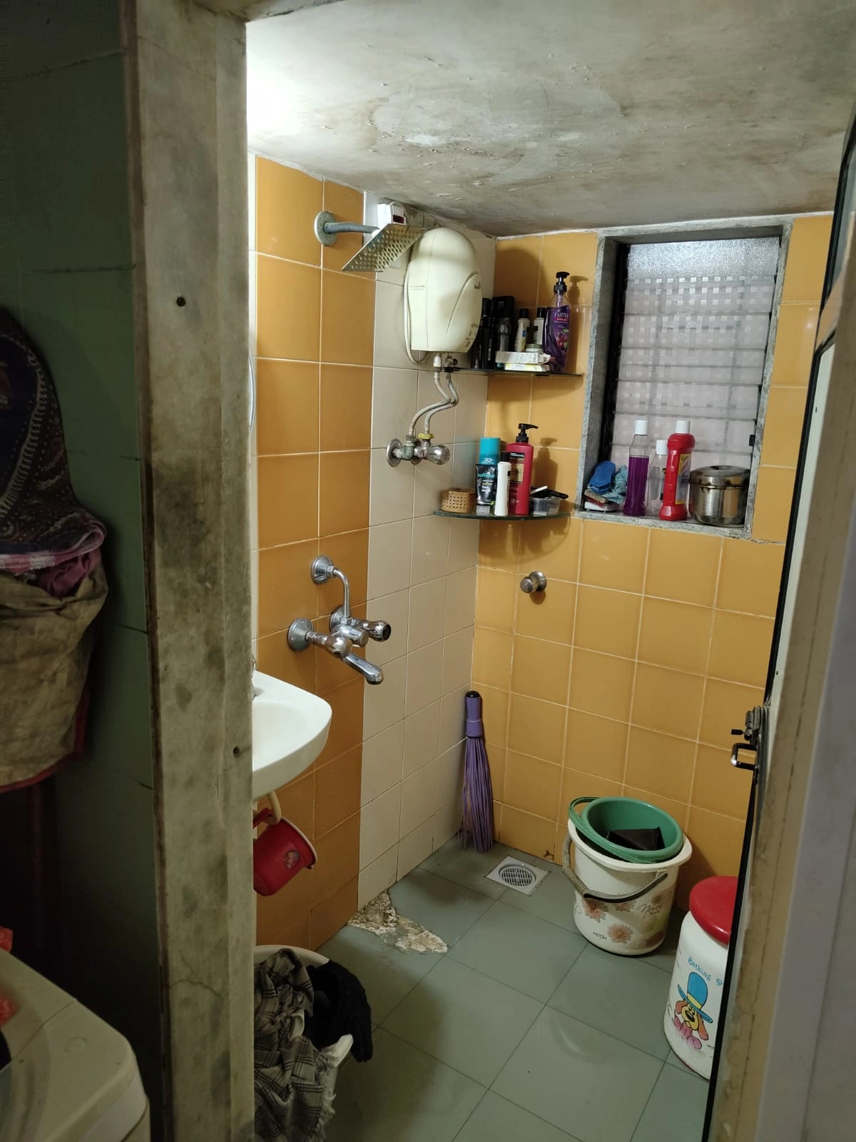1 BHK Flat for Sale in Divya Stuti Apartment , Malad West