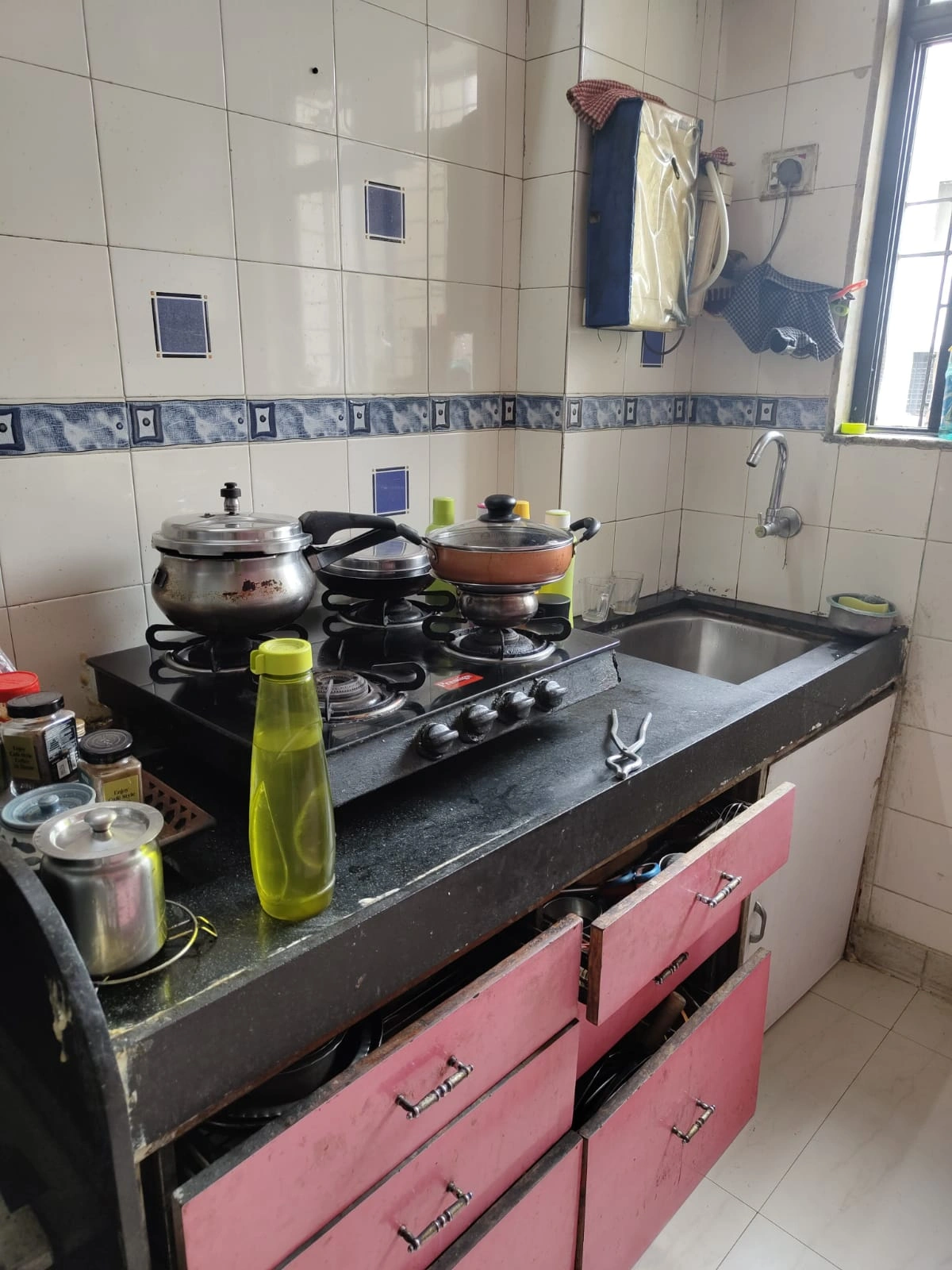 1 BHK Flat for Sale in Divya Stuti Apartment , Malad West