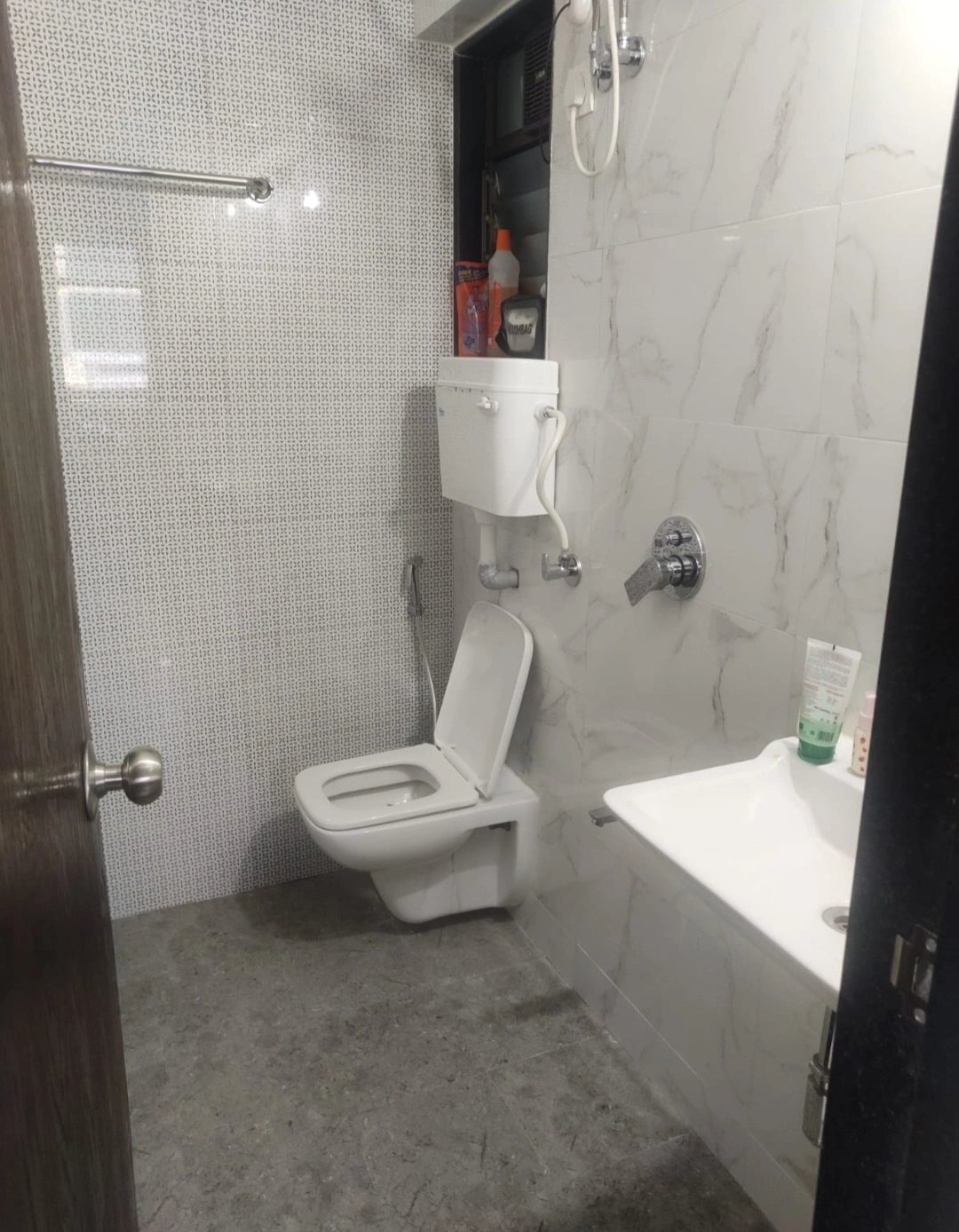 Single Room Girls only Flat for PG in Bhoomi Samarth, Goregaon East