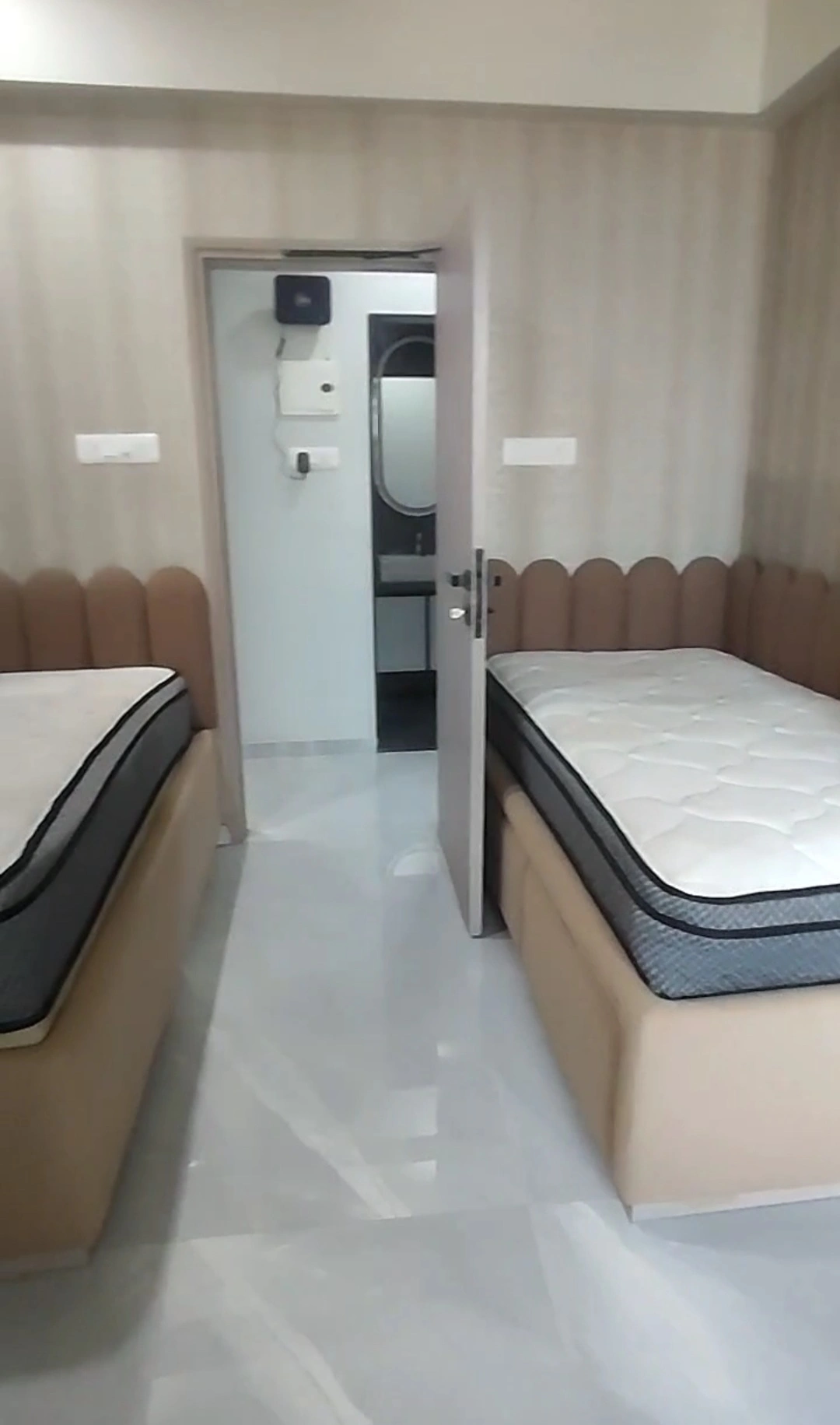 3 BHK Flat for Rent in Plam Spring Complex, Malad West