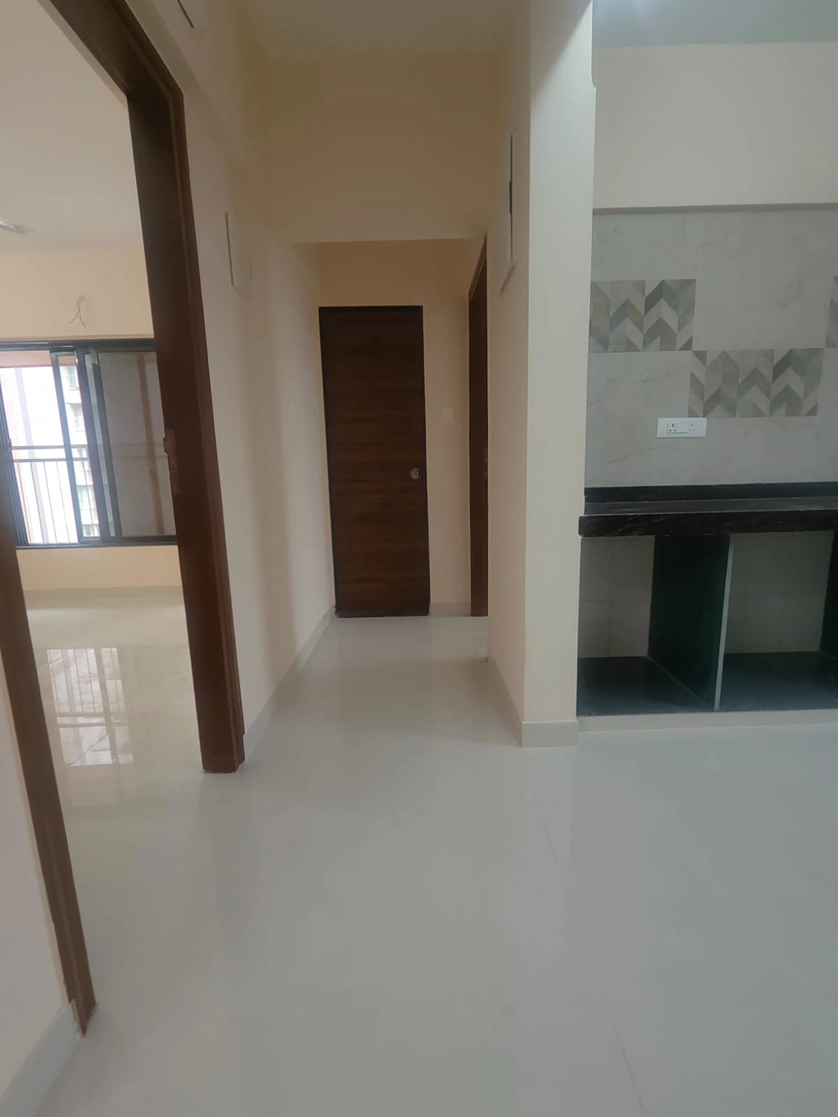 2 BHK Flat for Rent in Amit Zharana Tower, Malad West