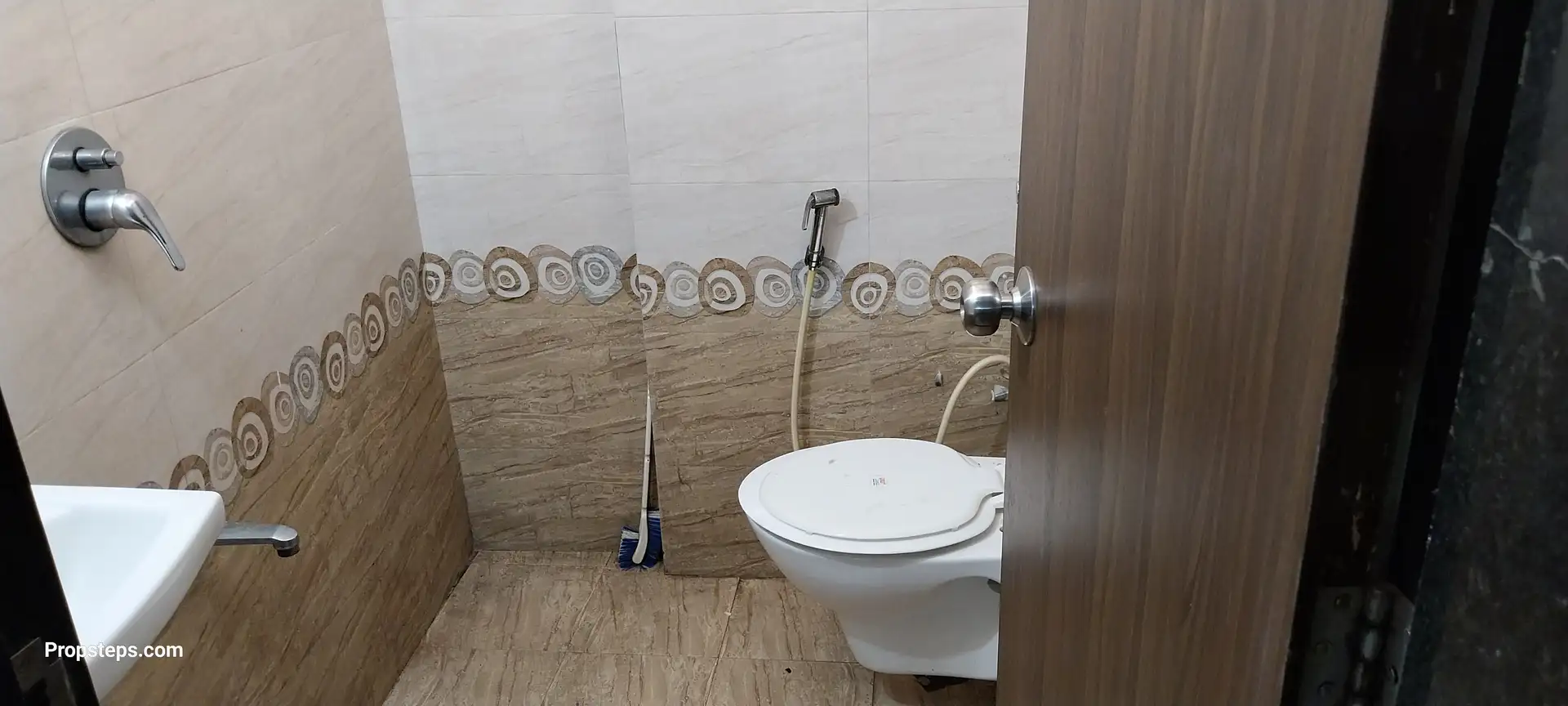 1 BHK Flat for Sale in Sethia Sea View, Goregaon West