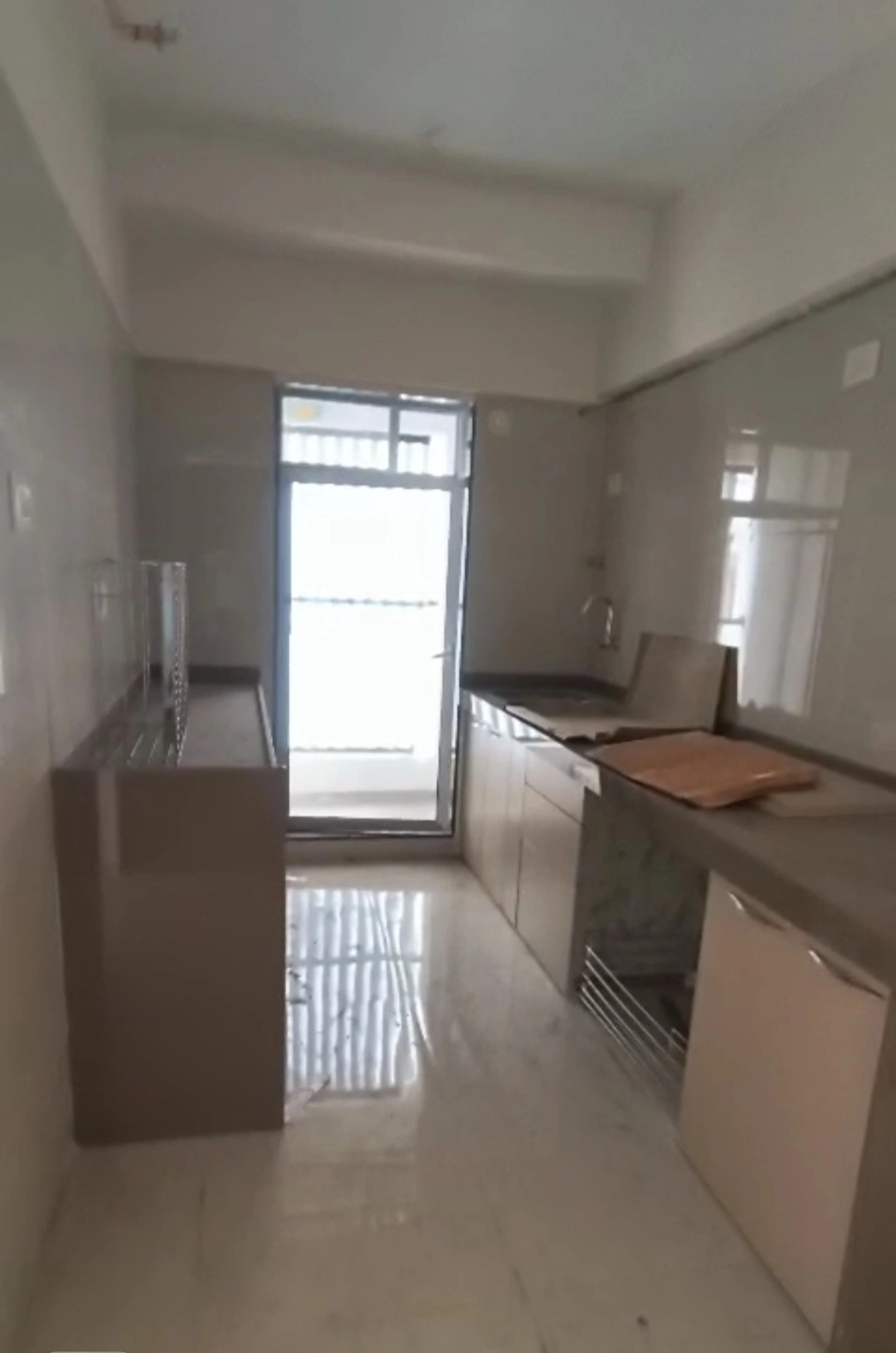 1 BHK Flat for Rent in Madhubhan Tower, Malad East