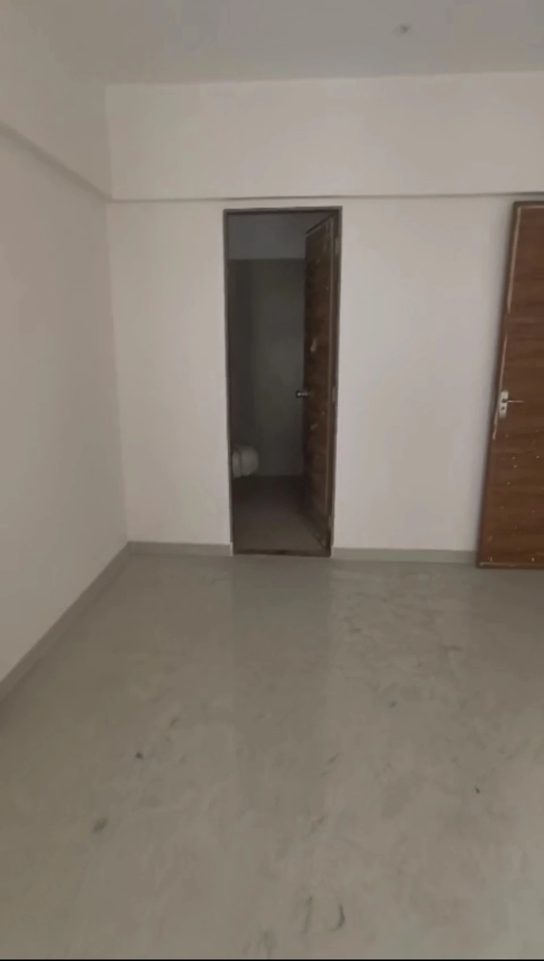 2 BHK Flat for Rent in Madhubhan Tower, Malad East