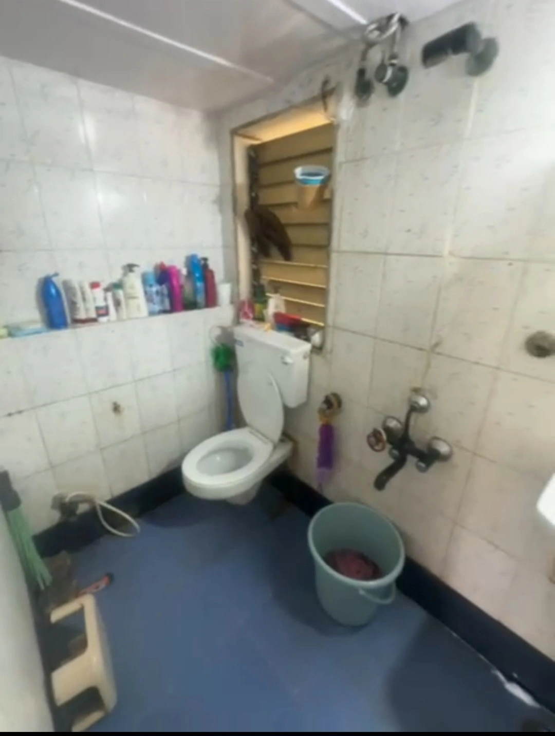 1 BHK Flat for Rent in Dheeraj Jamuna Society, Malad West