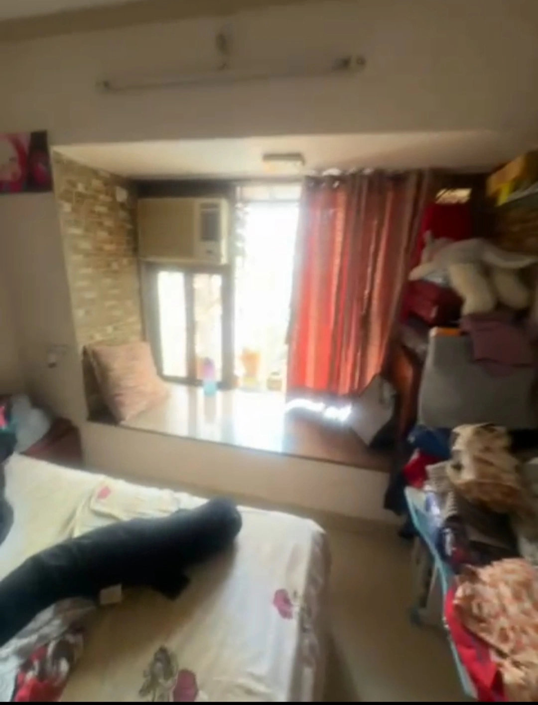 1 BHK Flat for Rent in Dheeraj Jamuna Complex, Malad West
