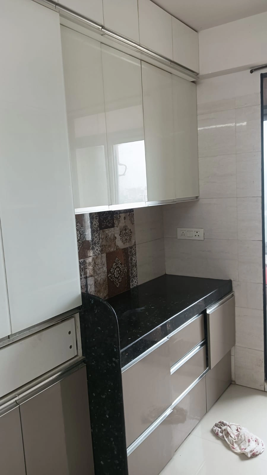 2 BHK Flat for Rent in Solitaire Star, Malad West