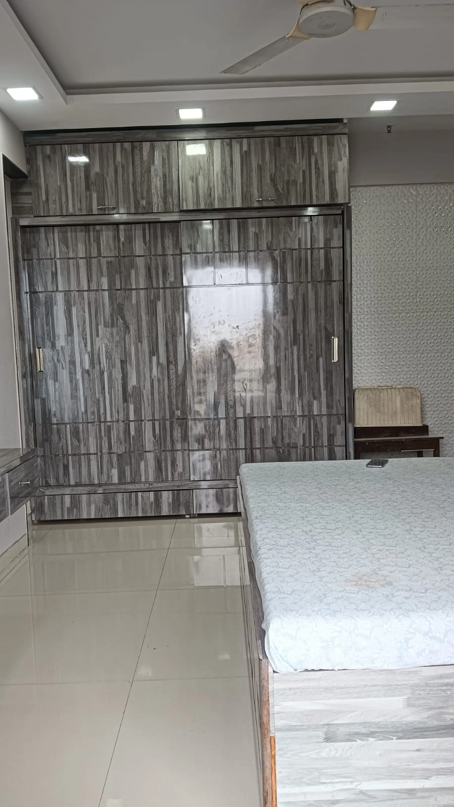 2 BHK Flat for Rent in Solitaire Star, Malad West