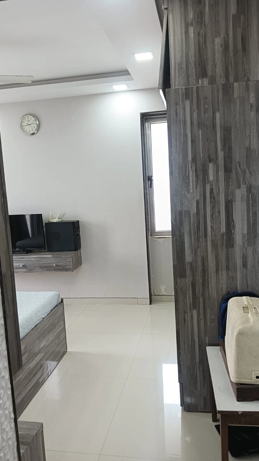 2 BHK Flat for Rent in Solitaire Star, Malad West