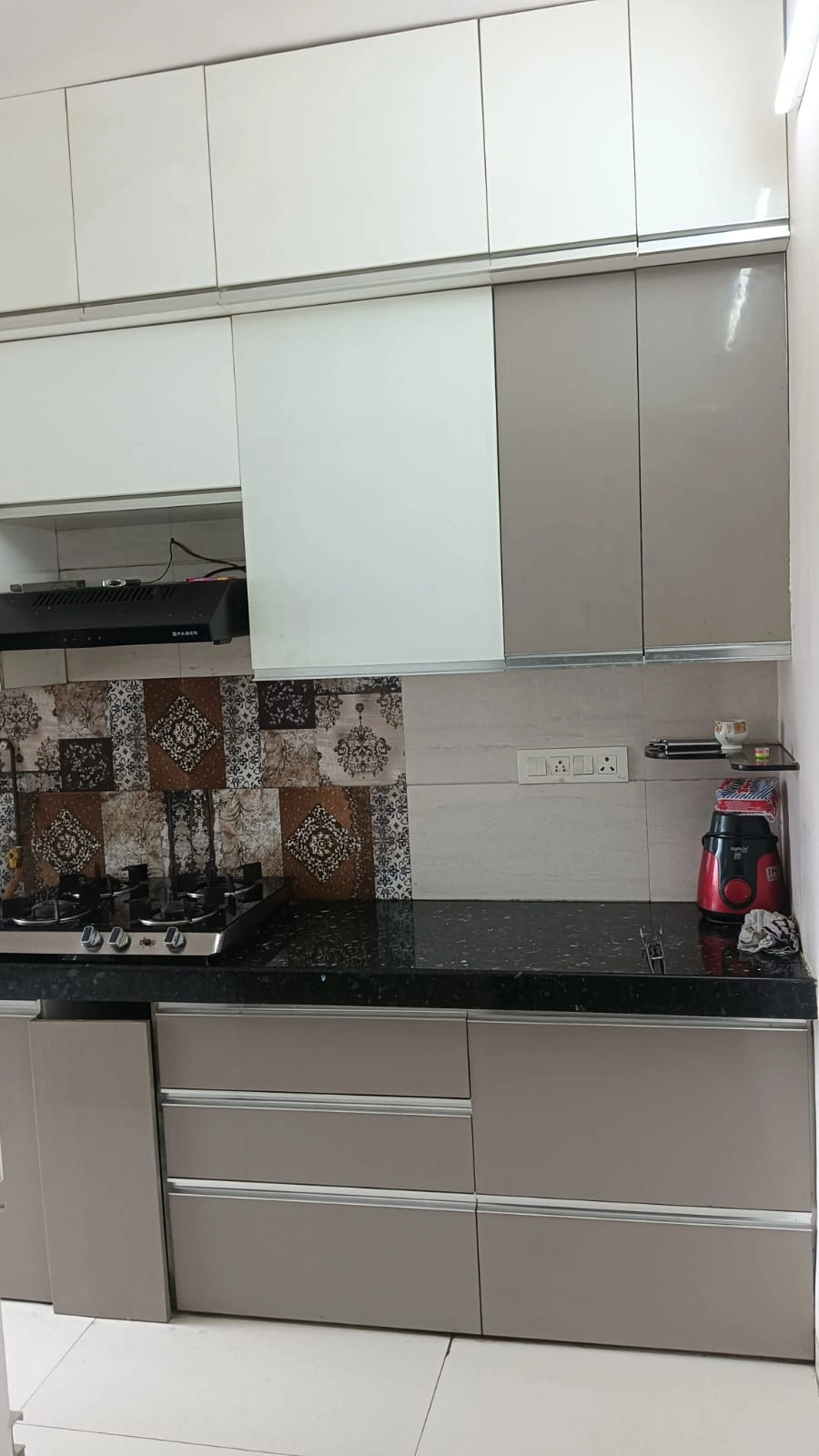2 BHK Flat for Rent in Solitaire Star, Malad West