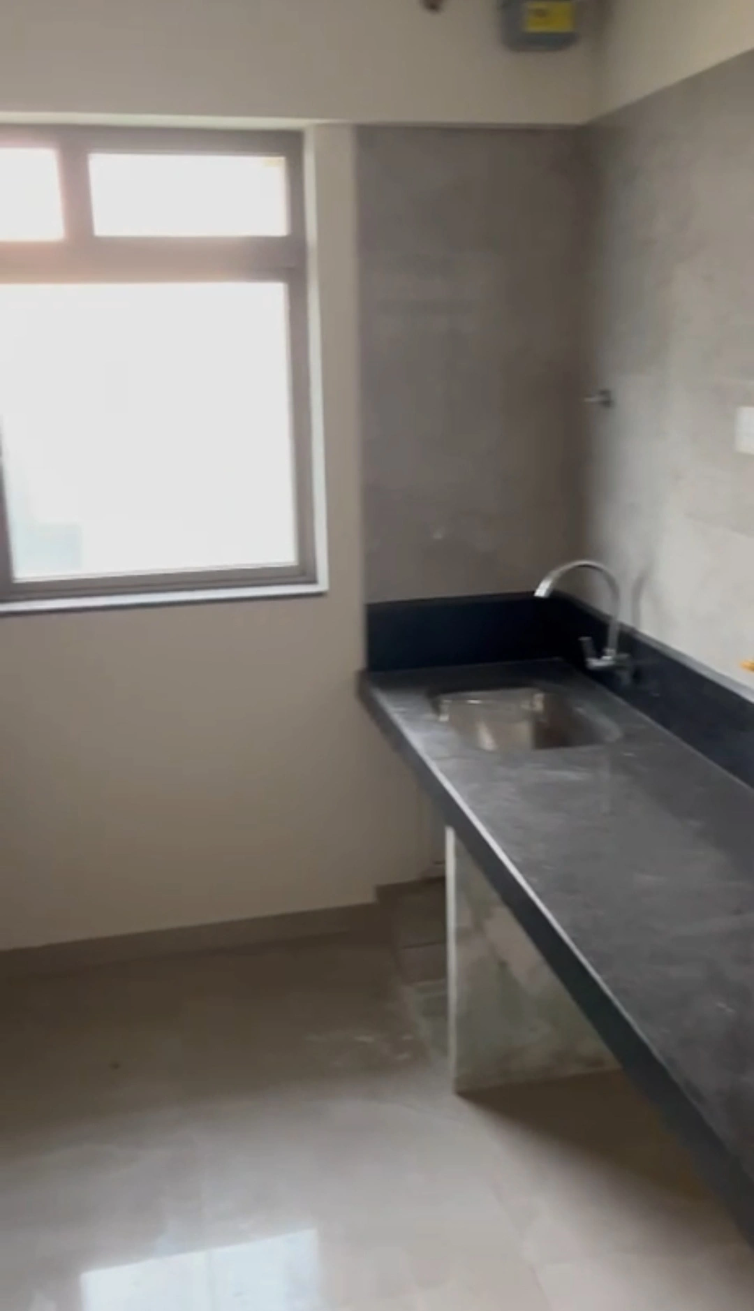 2 BHK Flat for Rent in Sheth Irene Tower, Malad West