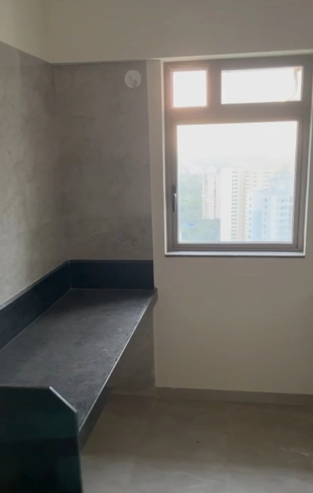 2 BHK Flat for Rent in Sheth Irene Tower, Malad West