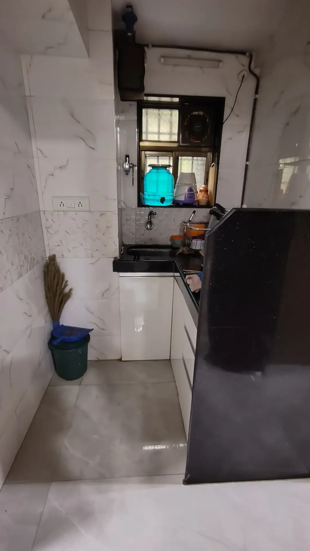 1 BHK Flat for Rent in Vasant Valley Complex, Goregaon East