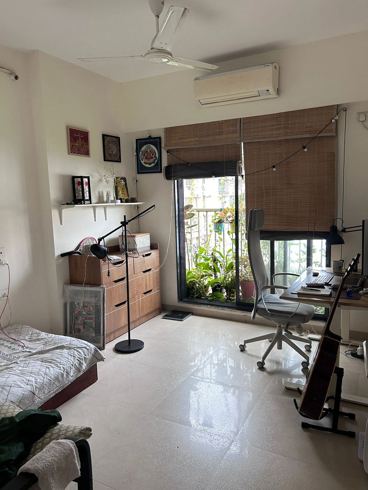 2 BHK Flat for Rent in Aspen Garden, Goregaon East