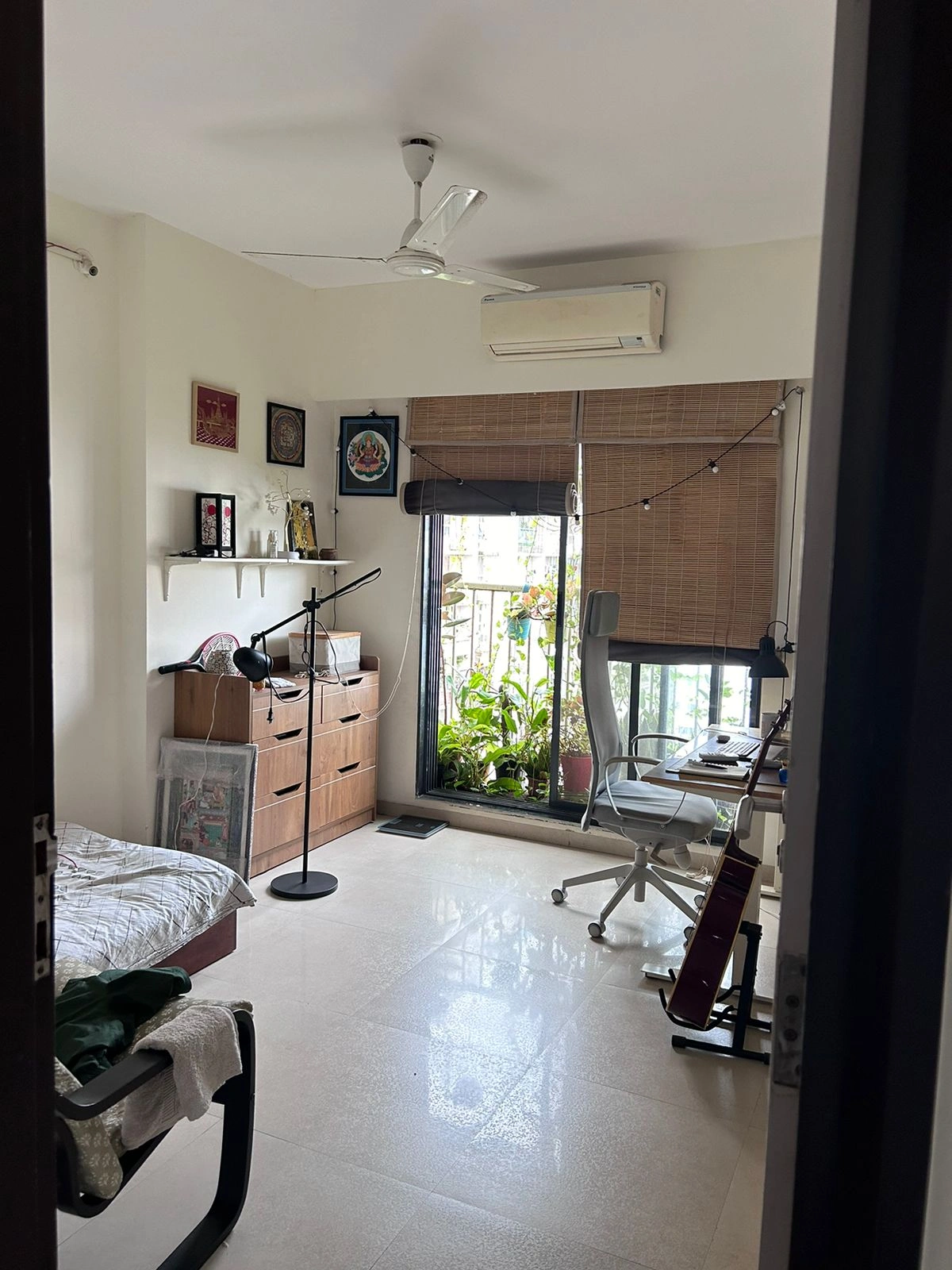 2 BHK Flat for Rent in Aspen Garden, Goregaon East