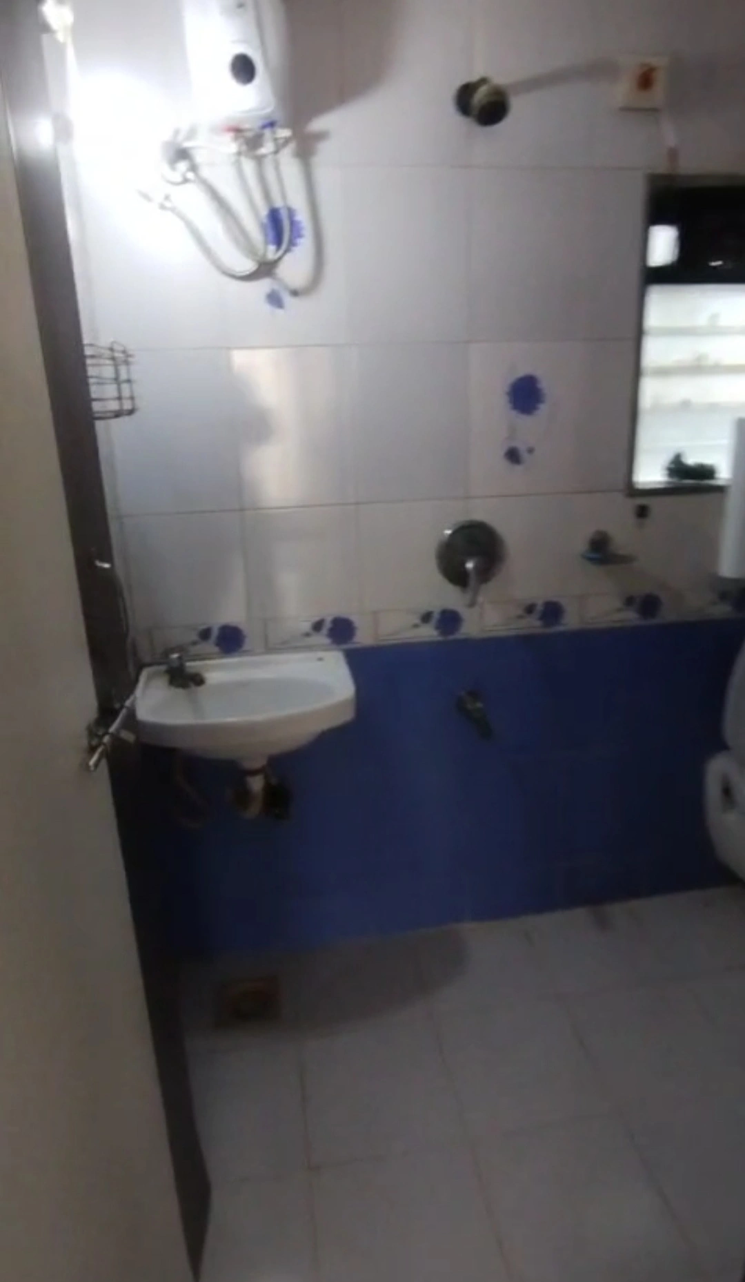 2 BHK Flat for Rent in Shastri Nagar, Goregaon West
