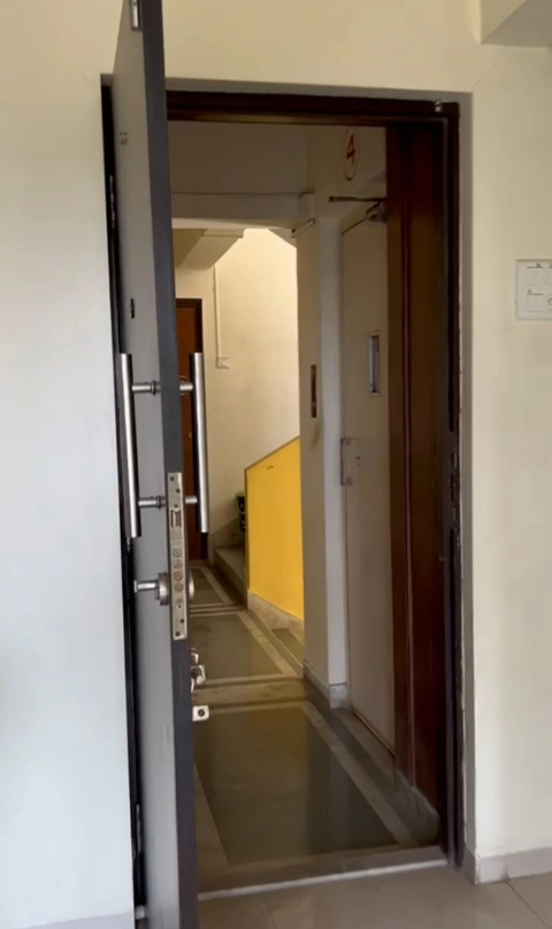 1 BHK Flat for Rent in Mith Chowki, Malad West