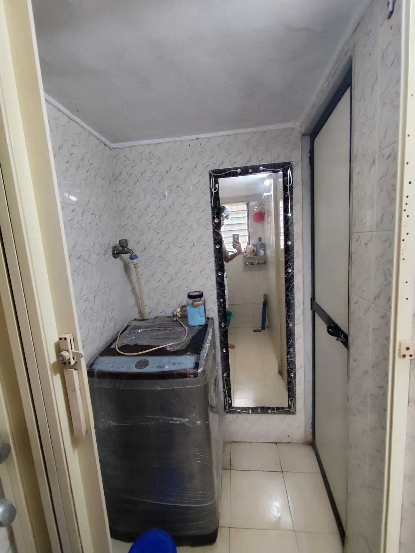1 BHK Flat for Rent in Shyadri Building, Goregaon East