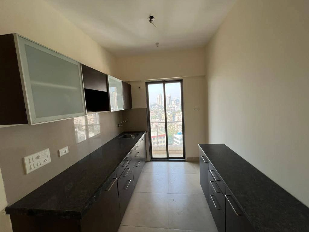 1 BHK Flat for Rent in Conwood Astoria Tower, Goregaon East